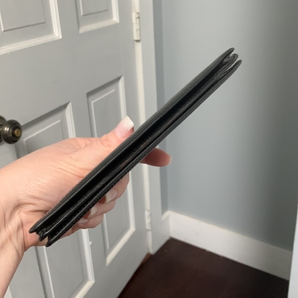 1994 authentic Louis Vuitton black Epi leather long wallet / checkbook holder - Picture 4 of 16